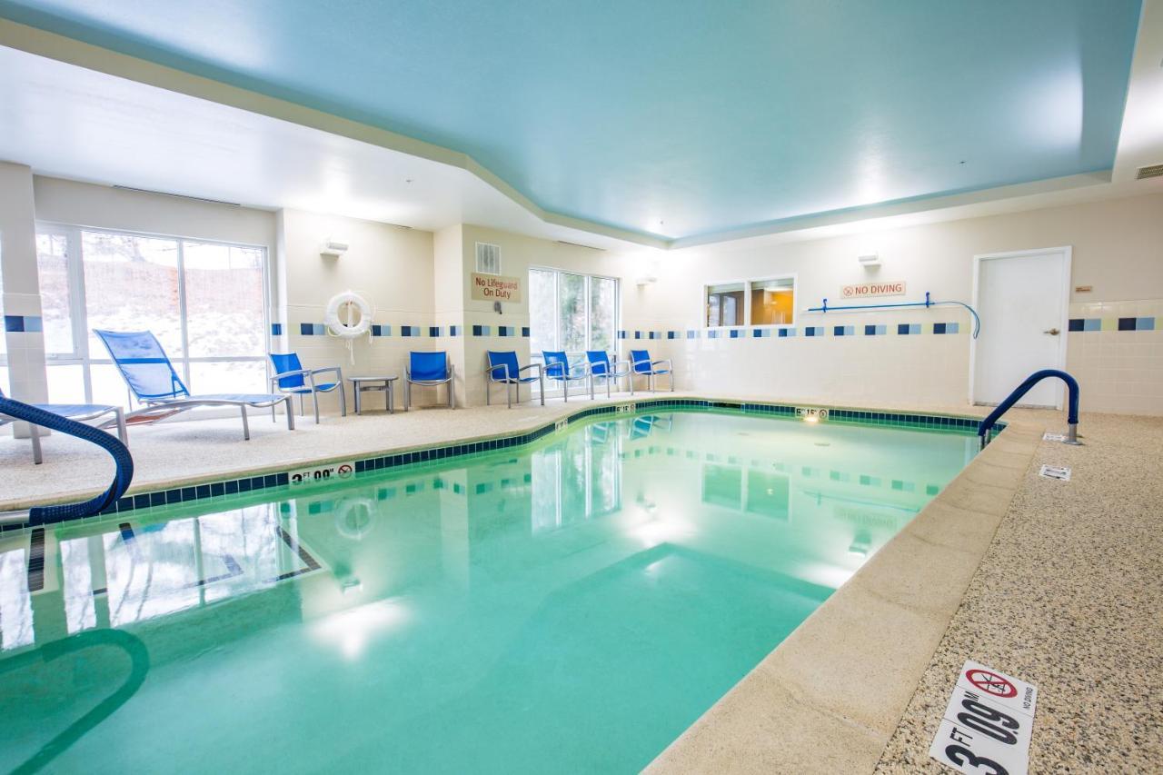 Towneplace Suites By Marriott Γκίλφορντ Εξωτερικό φωτογραφία