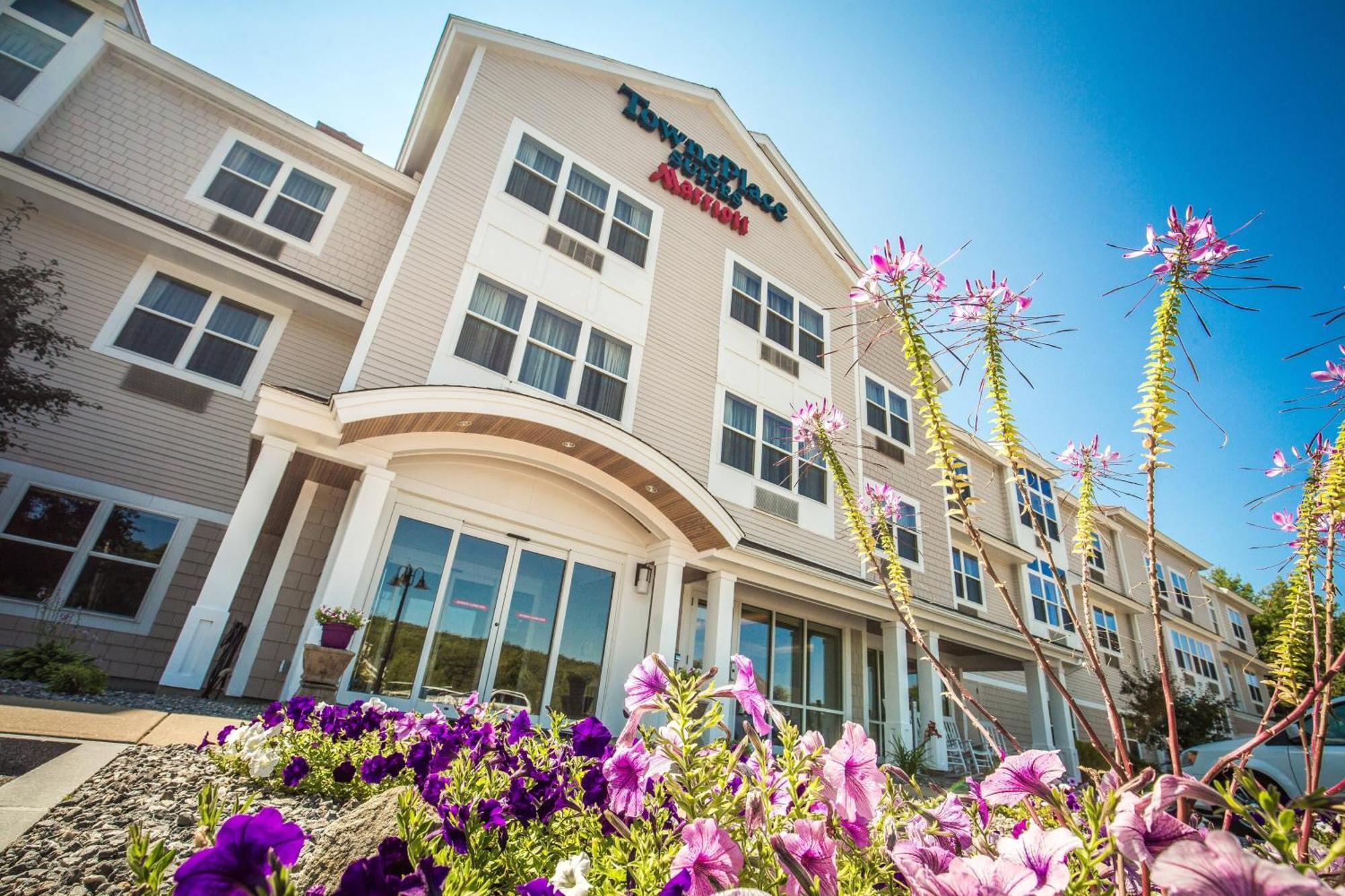 Towneplace Suites By Marriott Γκίλφορντ Εξωτερικό φωτογραφία