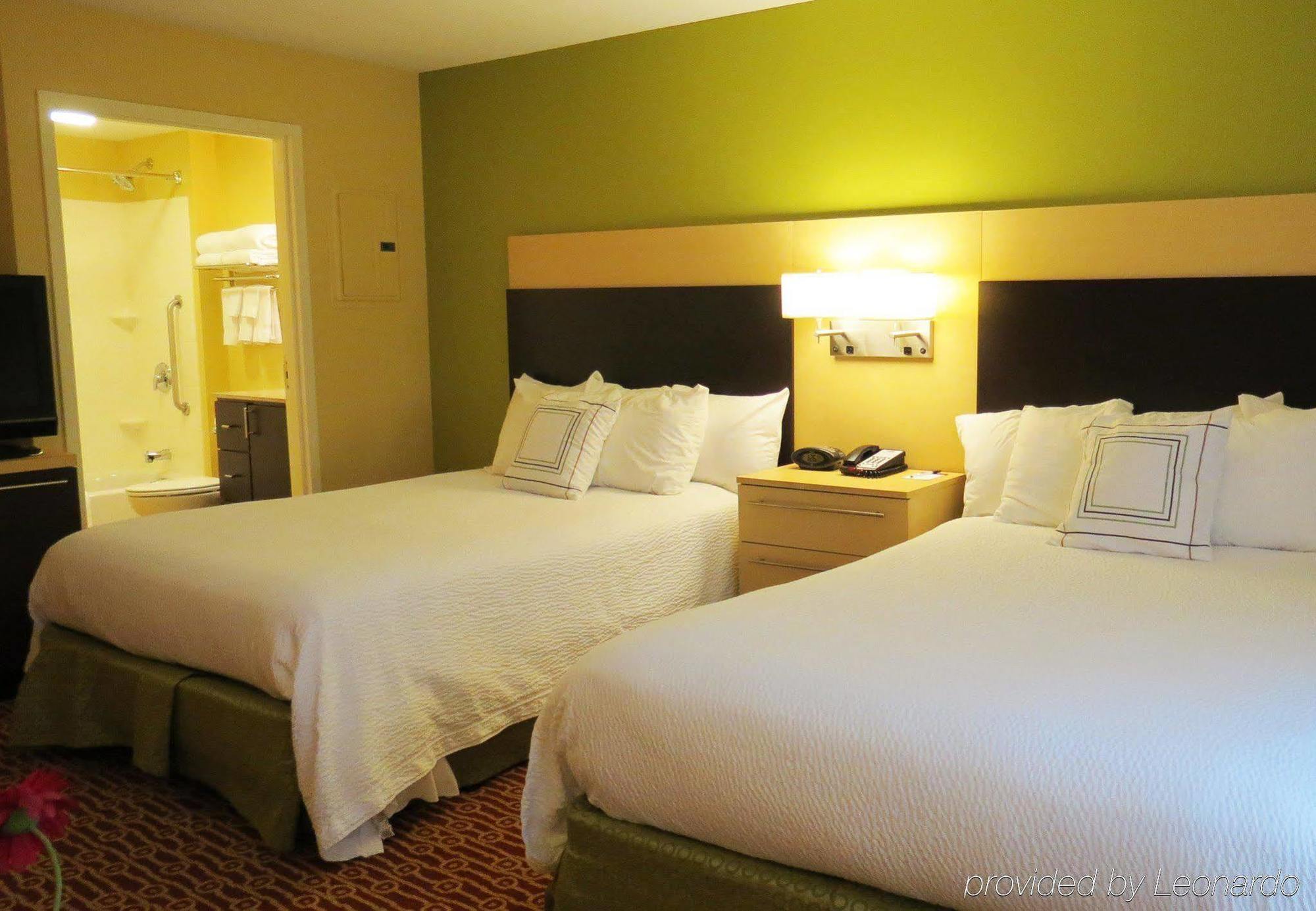 Towneplace Suites By Marriott Γκίλφορντ Εξωτερικό φωτογραφία