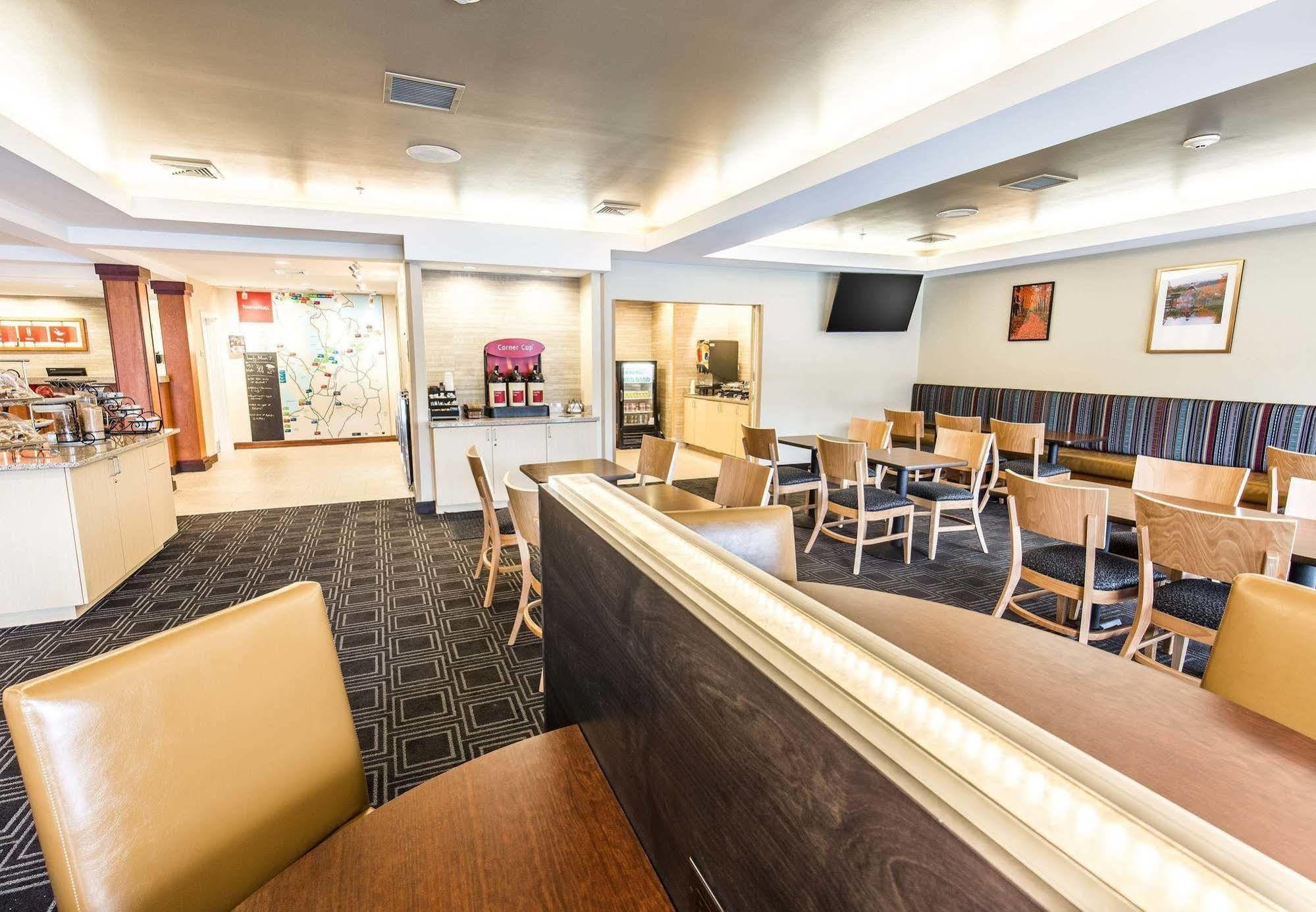 Towneplace Suites By Marriott Γκίλφορντ Εξωτερικό φωτογραφία