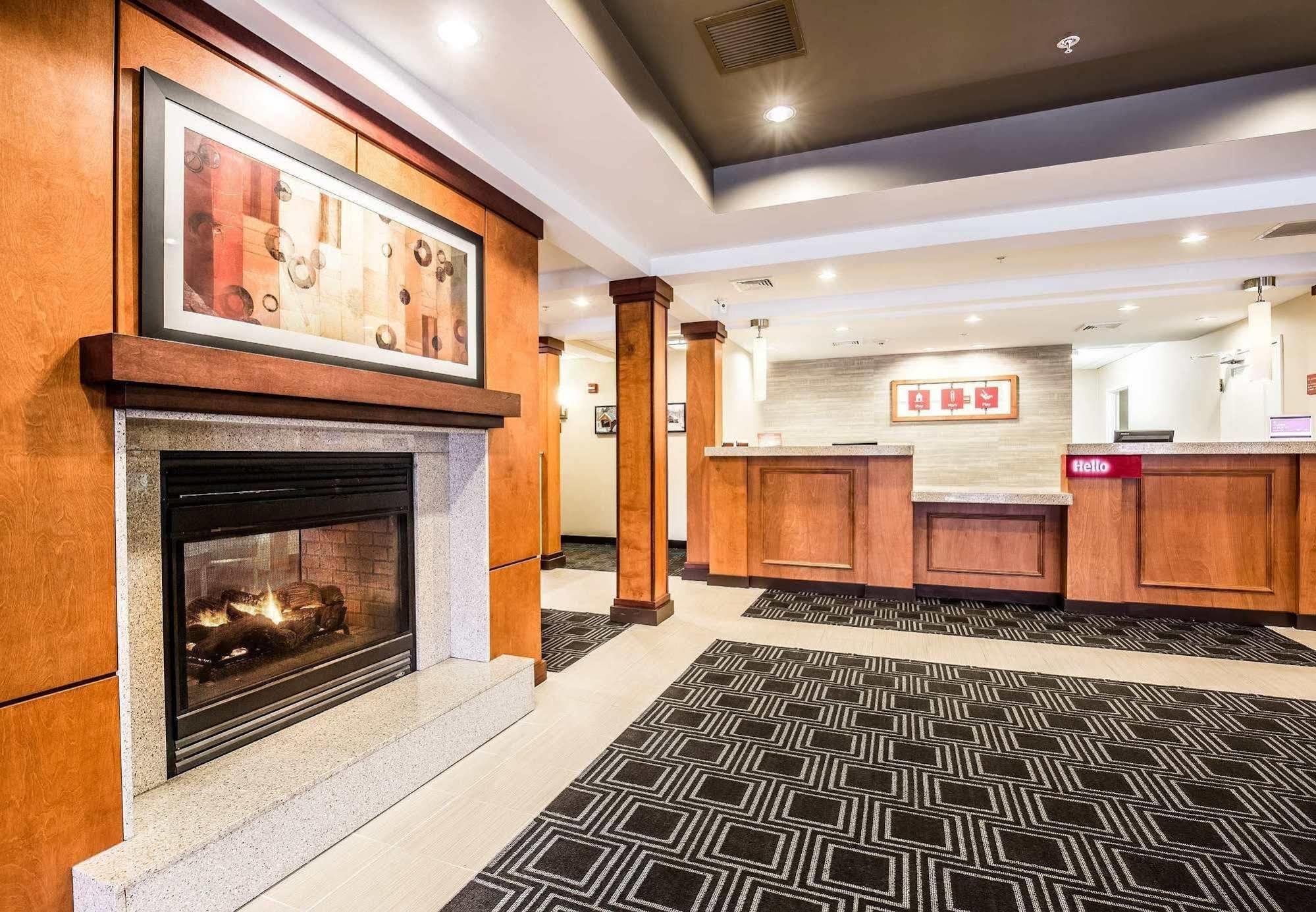 Towneplace Suites By Marriott Γκίλφορντ Εξωτερικό φωτογραφία